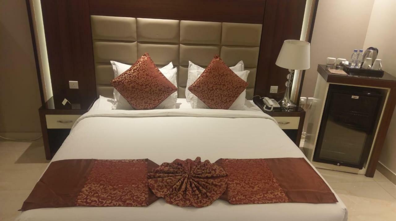 Madeira Hotel Suites Nadinah Exteriör bild